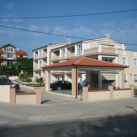 Apartmani Resetar Привлака Екстериор снимка