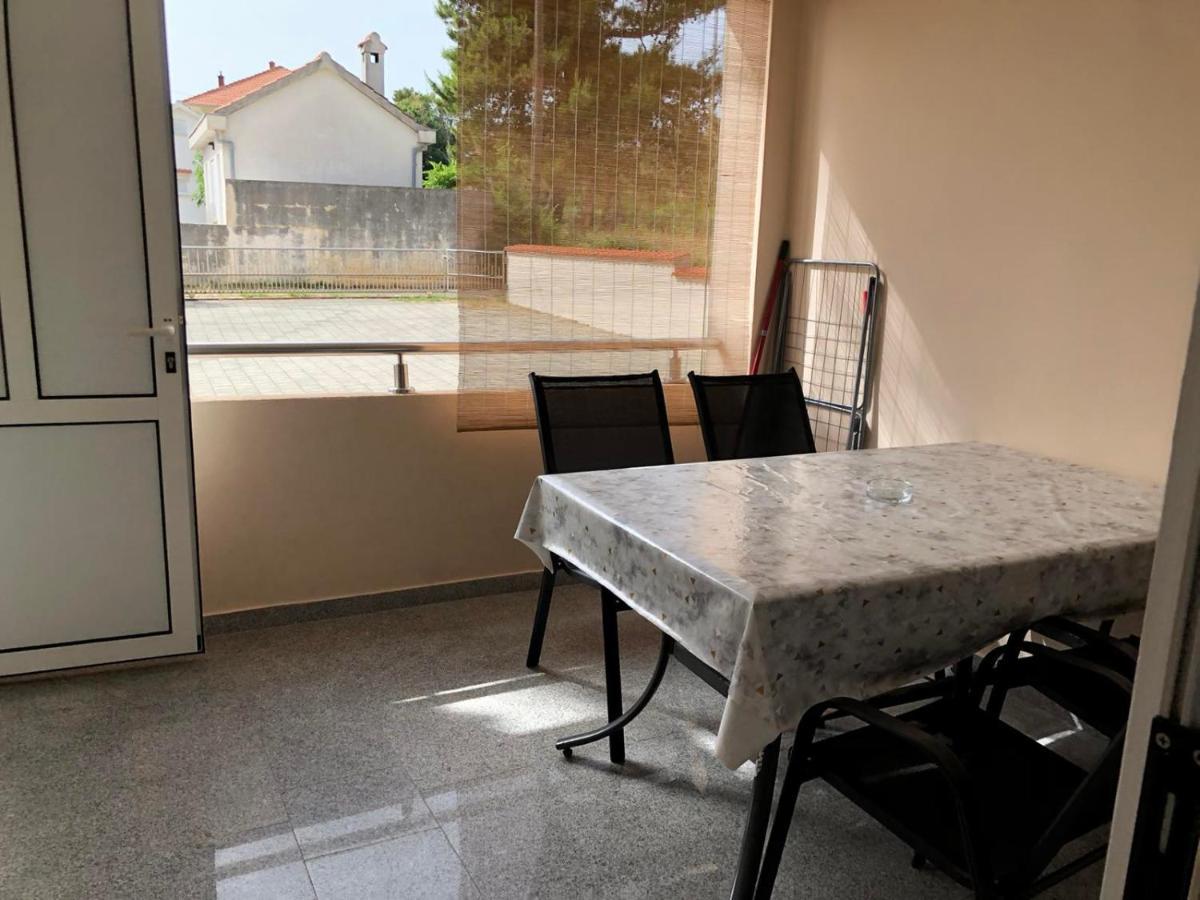 Apartmani Resetar Привлака Екстериор снимка
