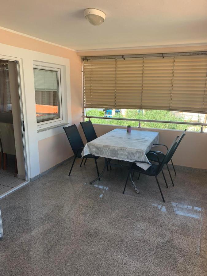Apartmani Resetar Привлака Екстериор снимка