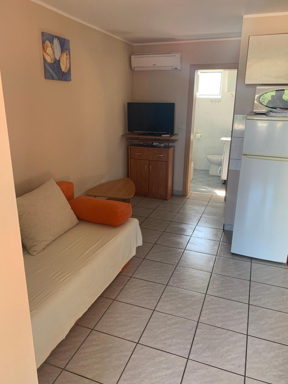 Apartmani Resetar Привлака Екстериор снимка