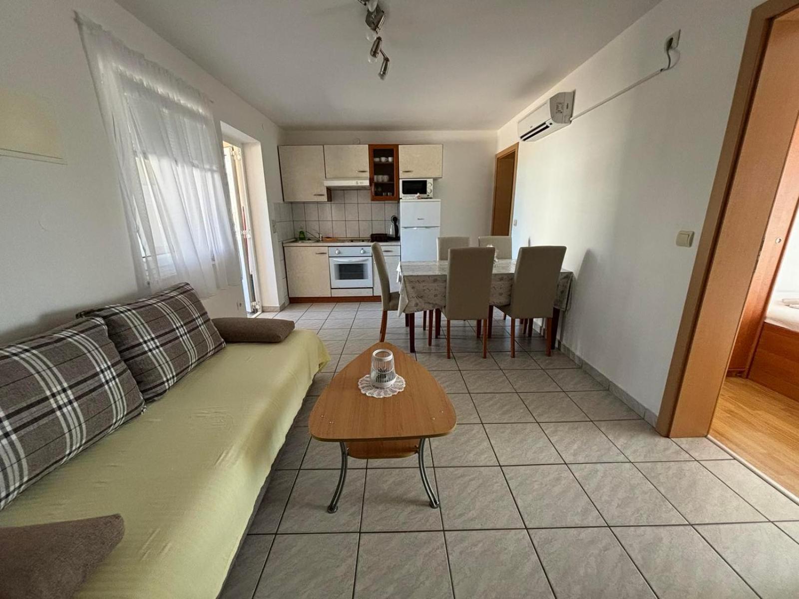 Apartmani Resetar Привлака Екстериор снимка