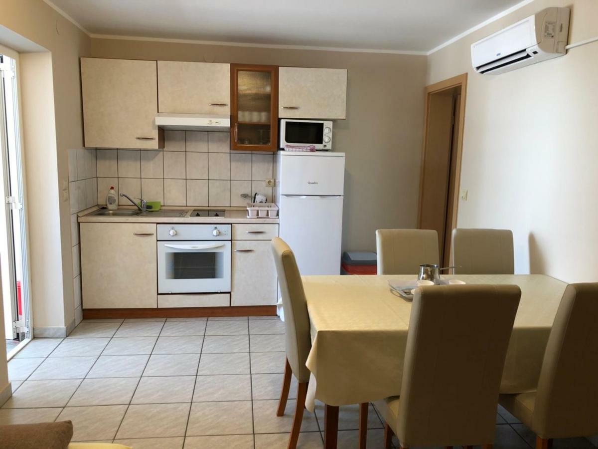 Apartmani Resetar Привлака Екстериор снимка