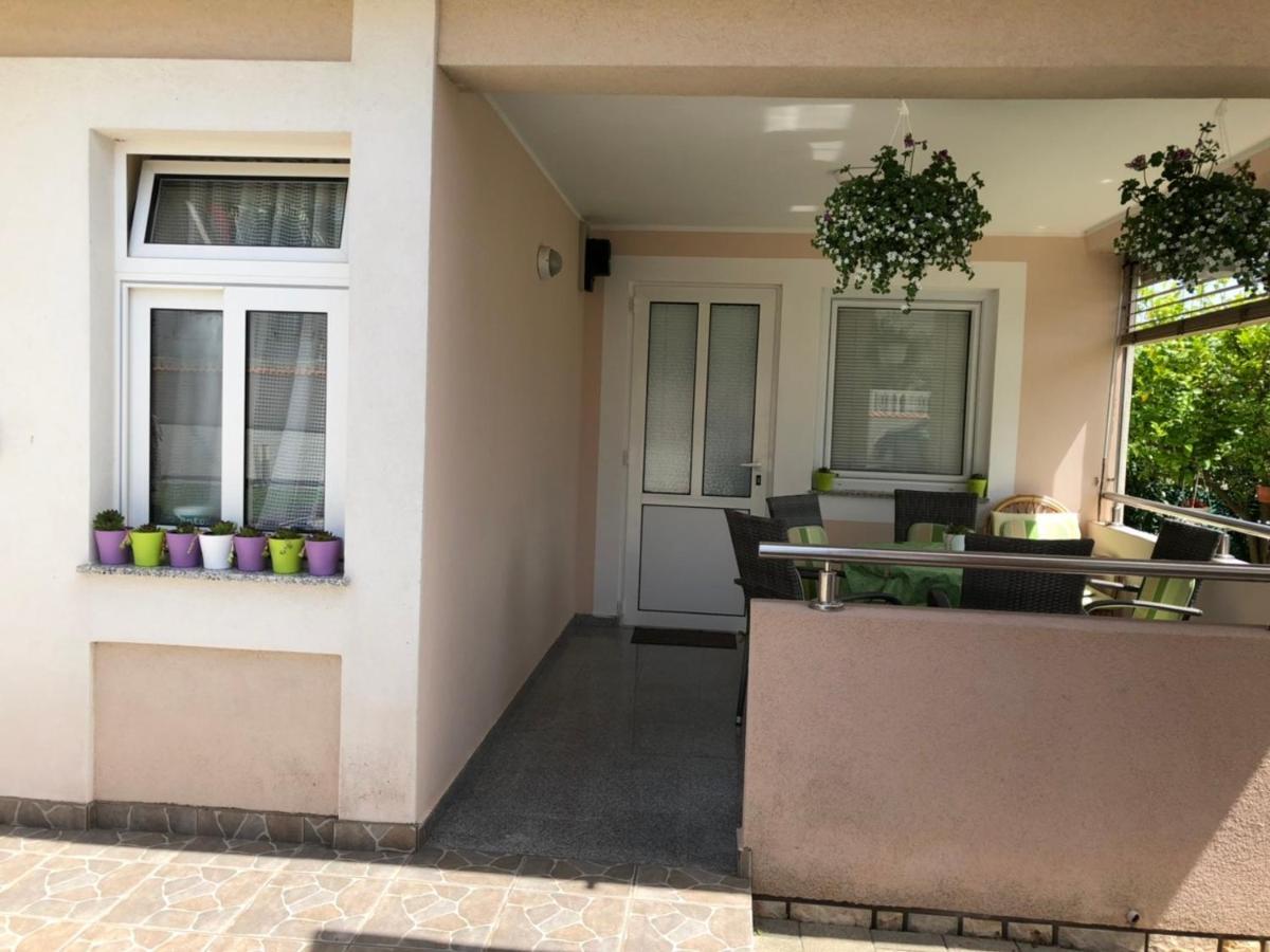 Apartmani Resetar Привлака Екстериор снимка