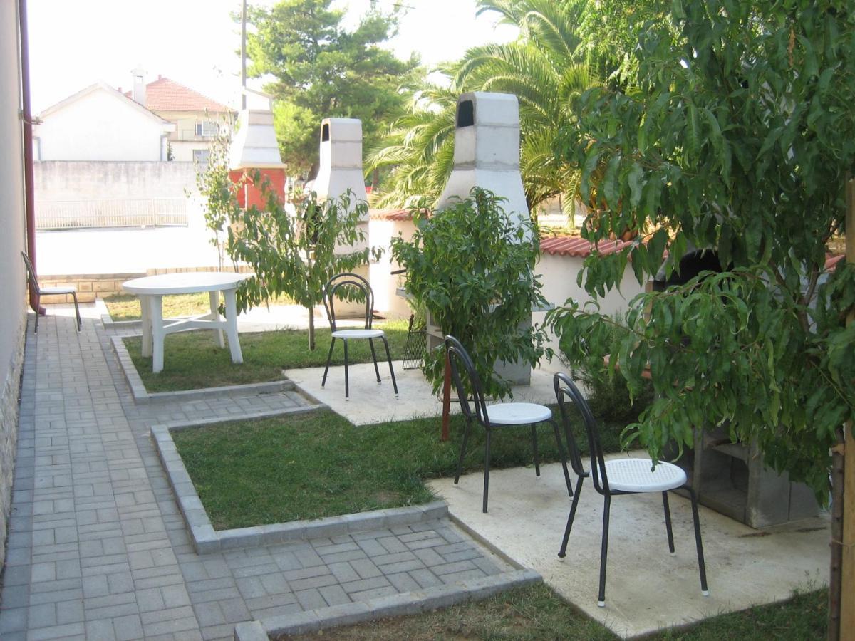 Apartmani Resetar Привлака Екстериор снимка