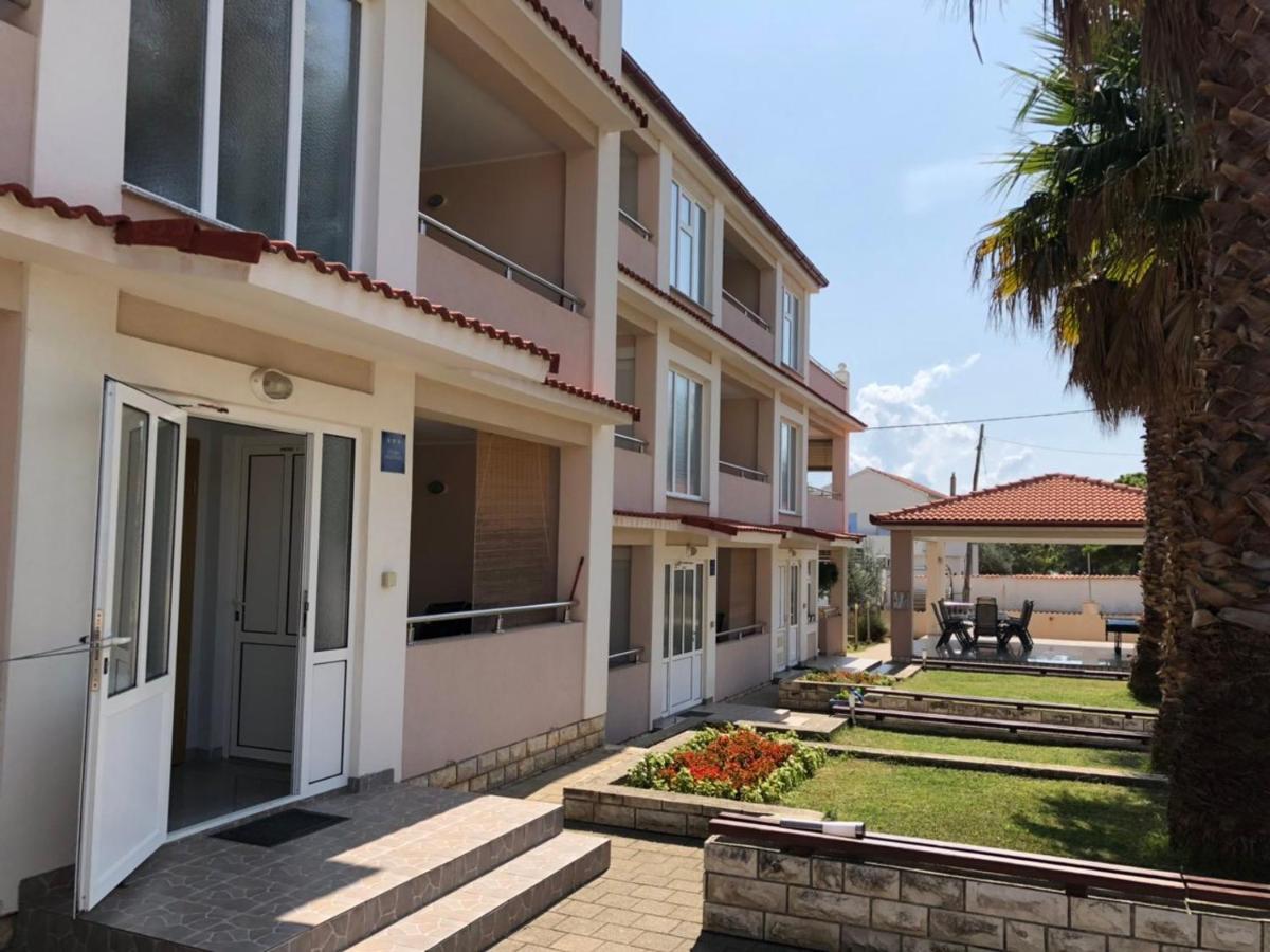 Apartmani Resetar Привлака Екстериор снимка
